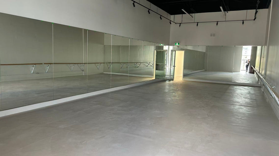 
    Mirror Walls image 4