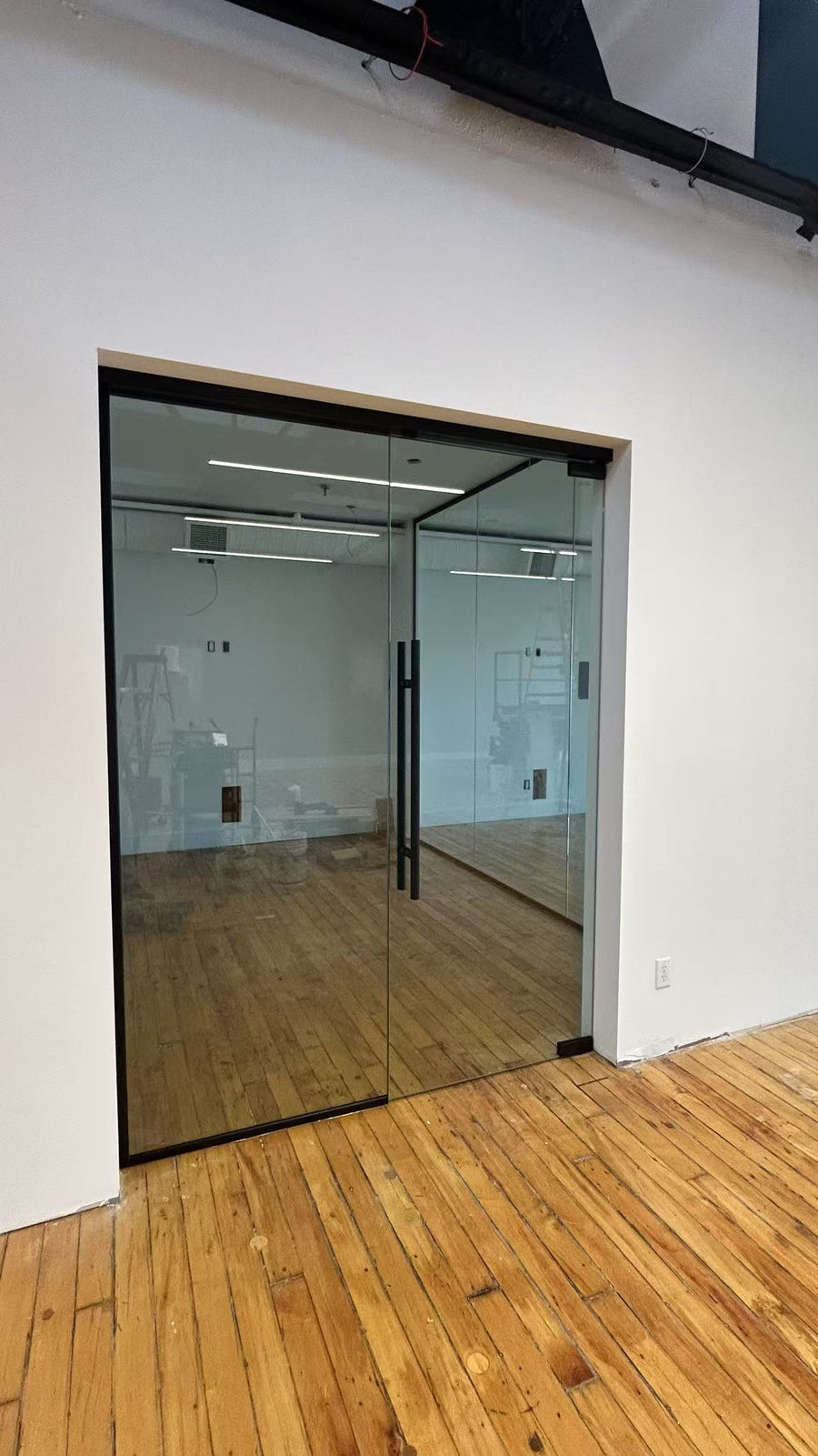 
    Glass Entrances image 20